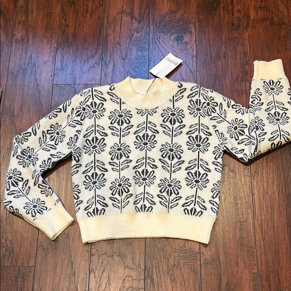 &Merci Vintage Floral Cream Sweater small NWT - Picture 2 of 5